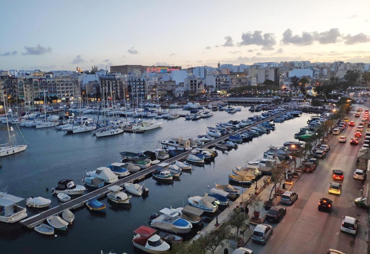 2 Bedroom, Bright & Central Top Floor Apartment - 5 Msida Exteriör bild