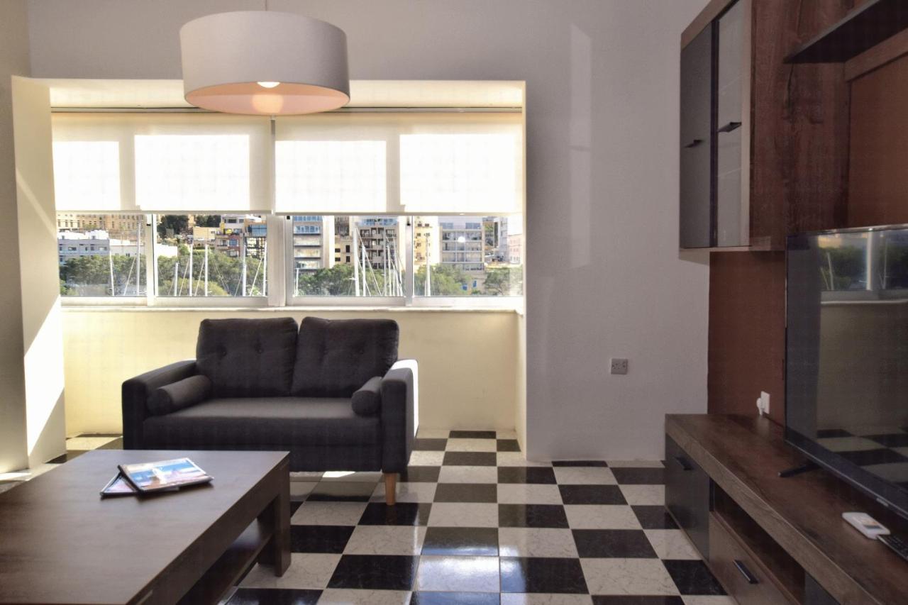 2 Bedroom, Bright & Central Top Floor Apartment - 5 Msida Exteriör bild
