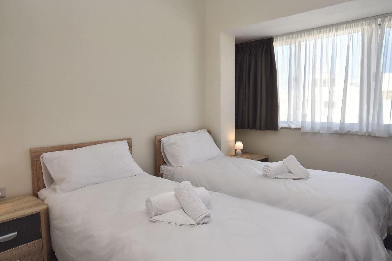 2 Bedroom, Bright & Central Top Floor Apartment - 5 Msida Exteriör bild